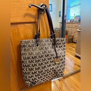 EUC Michael Kors Tote